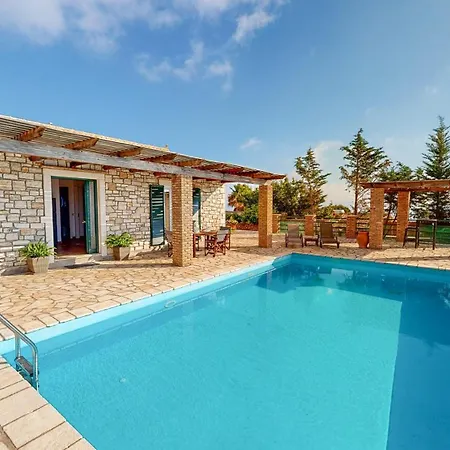 Meroviglia Villa *