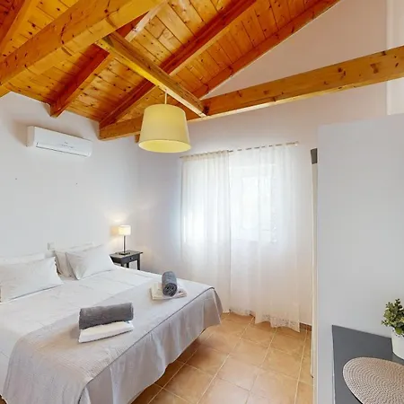 Meroviglia Villa Gaios